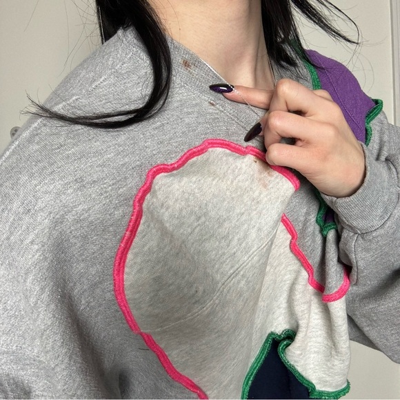 Rua Carlota Custom Stitched Crewneck Sweater Medium - Picture 4 of 6